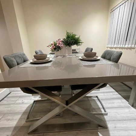 Big 3 Bedroom London House With 2 Bathroom Plumstead  Buitenkant foto