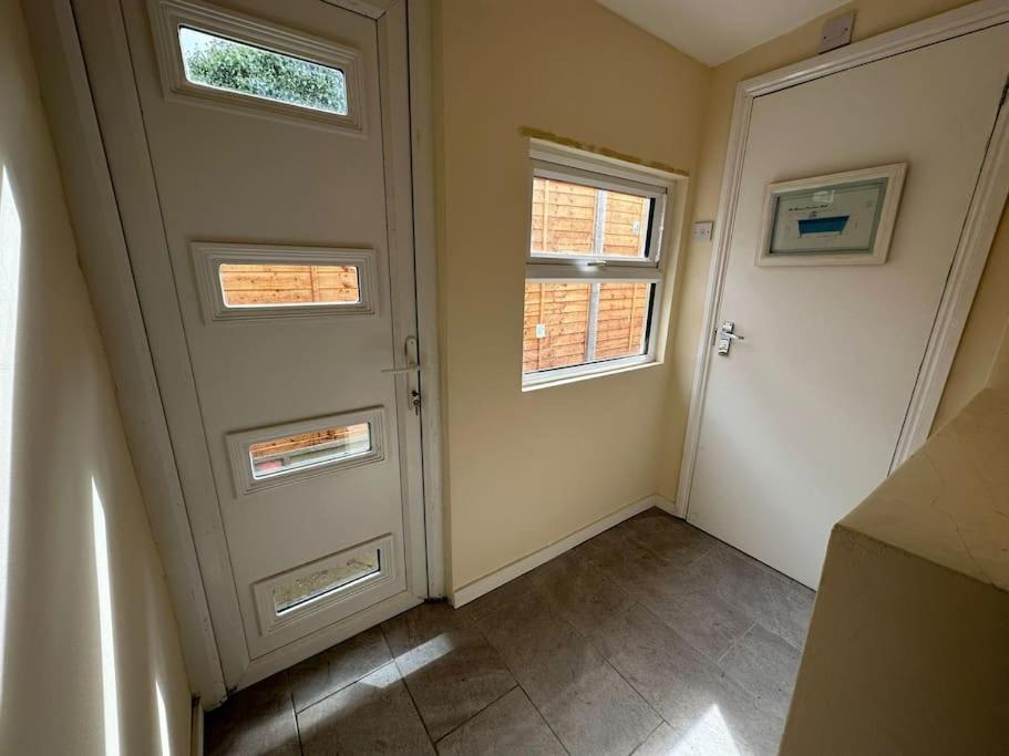 Big 3 Bedroom London House With 2 Bathroom Plumstead  Buitenkant foto