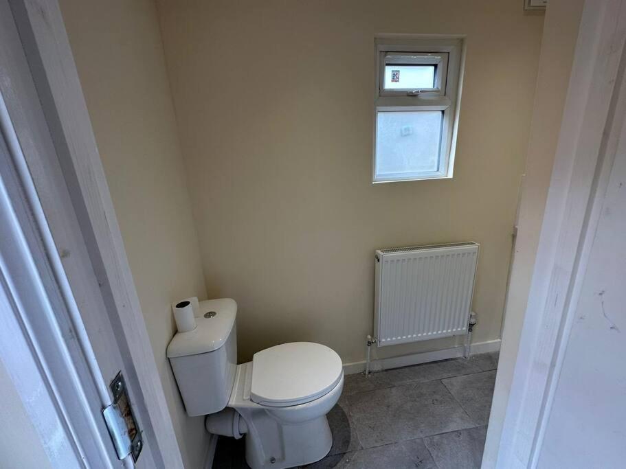 Big 3 Bedroom London House With 2 Bathroom Plumstead  Buitenkant foto