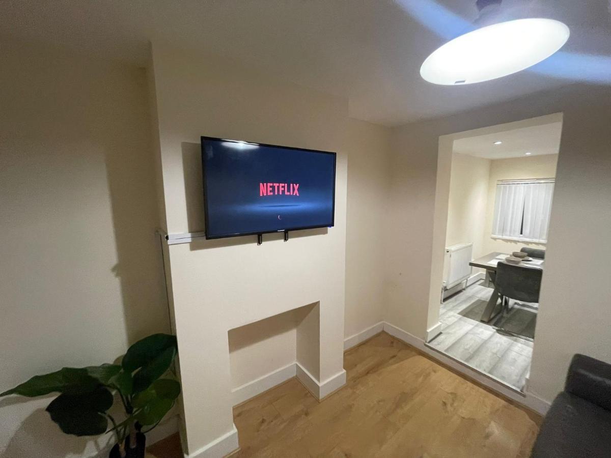 Big 3 Bedroom London House With 2 Bathroom Plumstead  Buitenkant foto