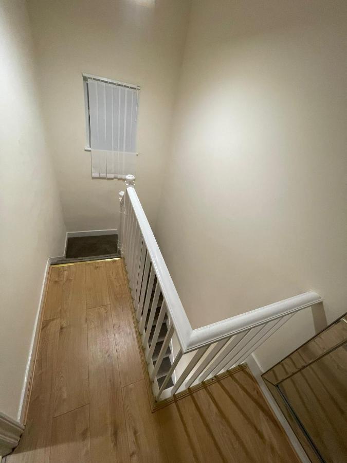 Big 3 Bedroom London House With 2 Bathroom Plumstead  Buitenkant foto