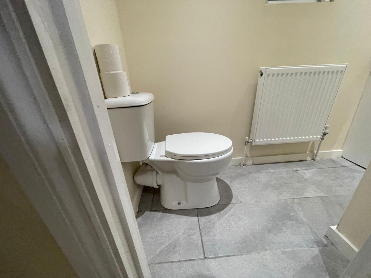Big 3 Bedroom London House With 2 Bathroom Plumstead  Buitenkant foto