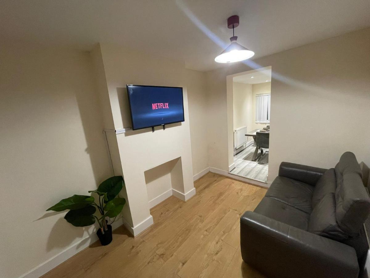 Big 3 Bedroom London House With 2 Bathroom Plumstead  Buitenkant foto