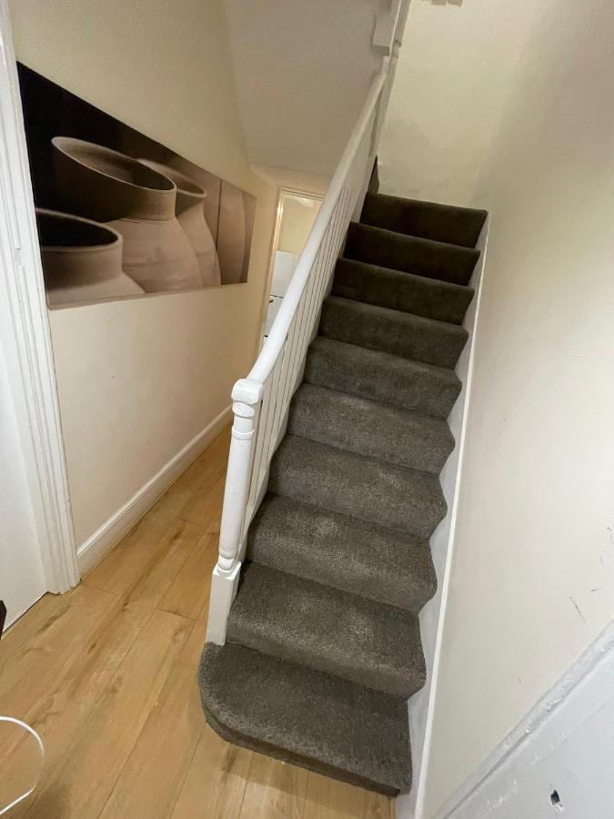 Big 3 Bedroom London House With 2 Bathroom Plumstead  Buitenkant foto