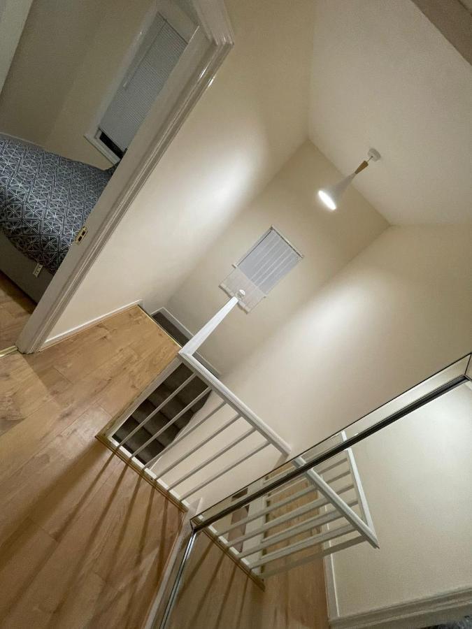 Big 3 Bedroom London House With 2 Bathroom Plumstead  Buitenkant foto