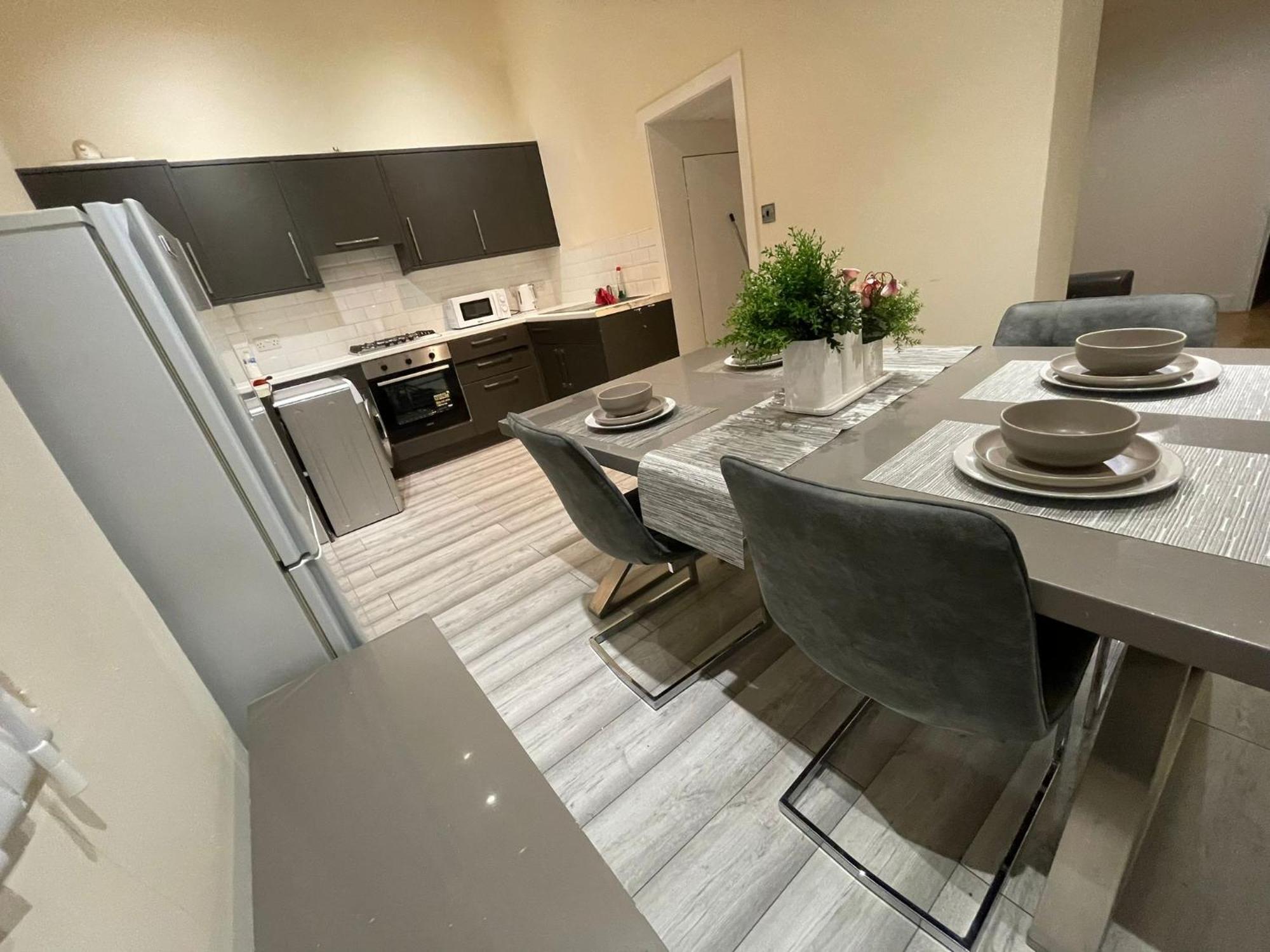 Big 3 Bedroom London House With 2 Bathroom Plumstead  Buitenkant foto